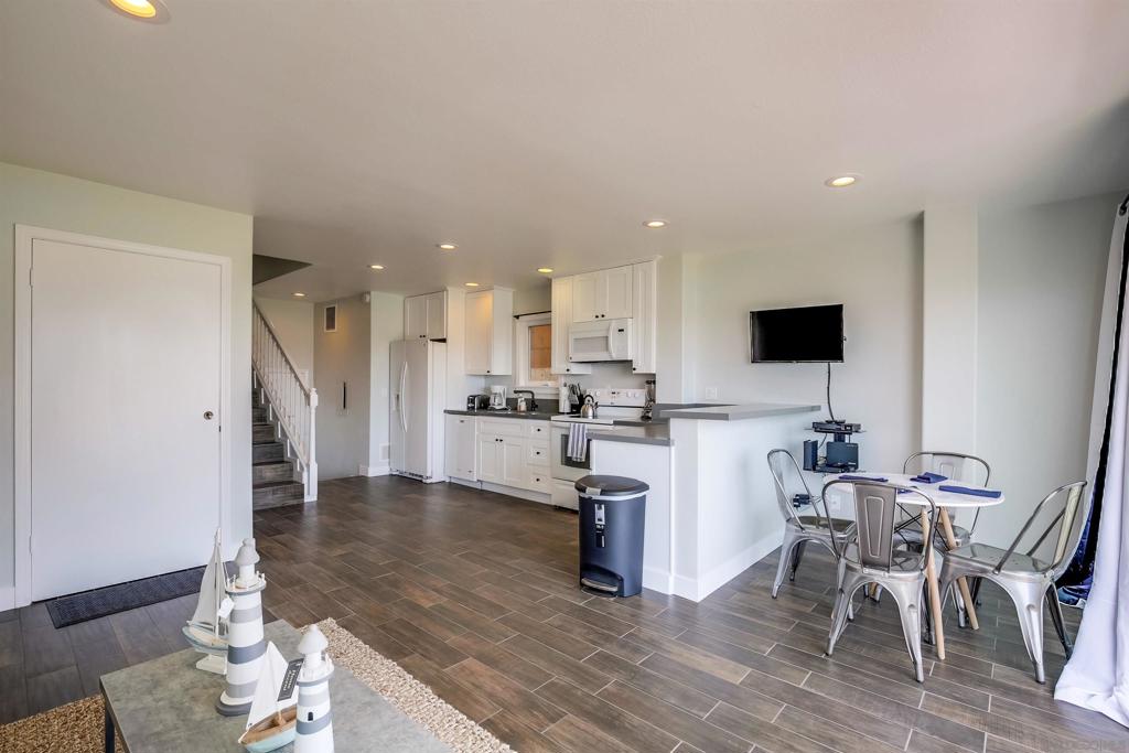 Mission Beach - Residential Income