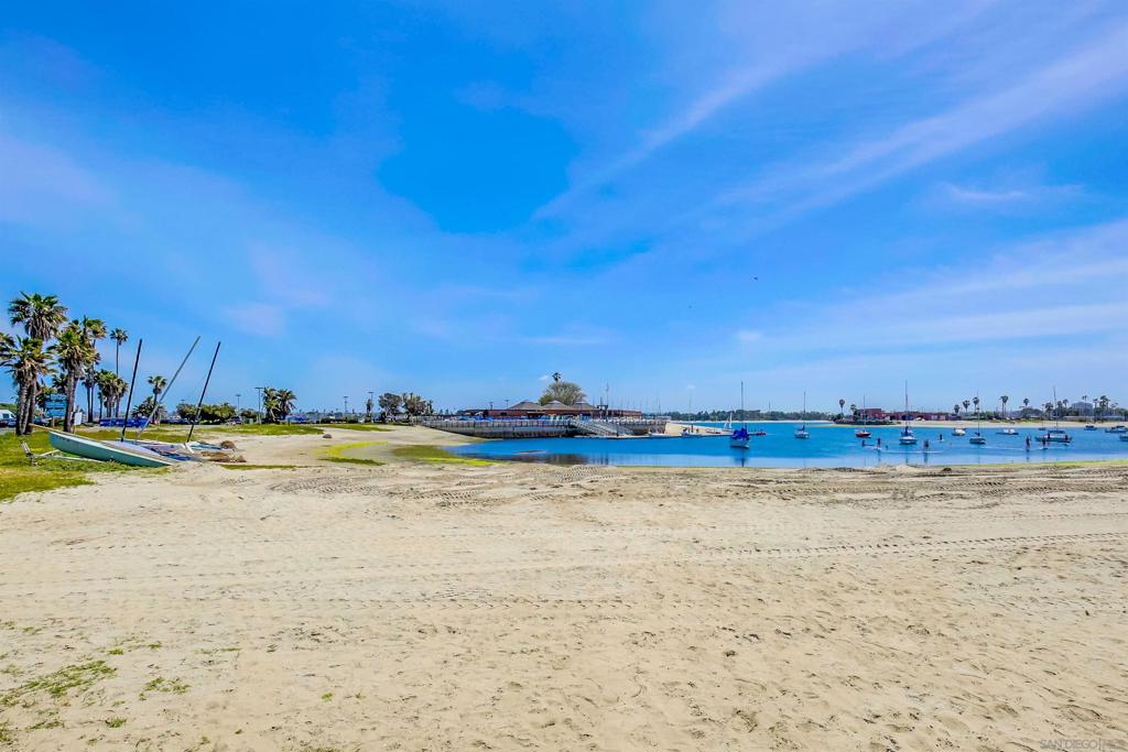 Mission Beach - Residential Income