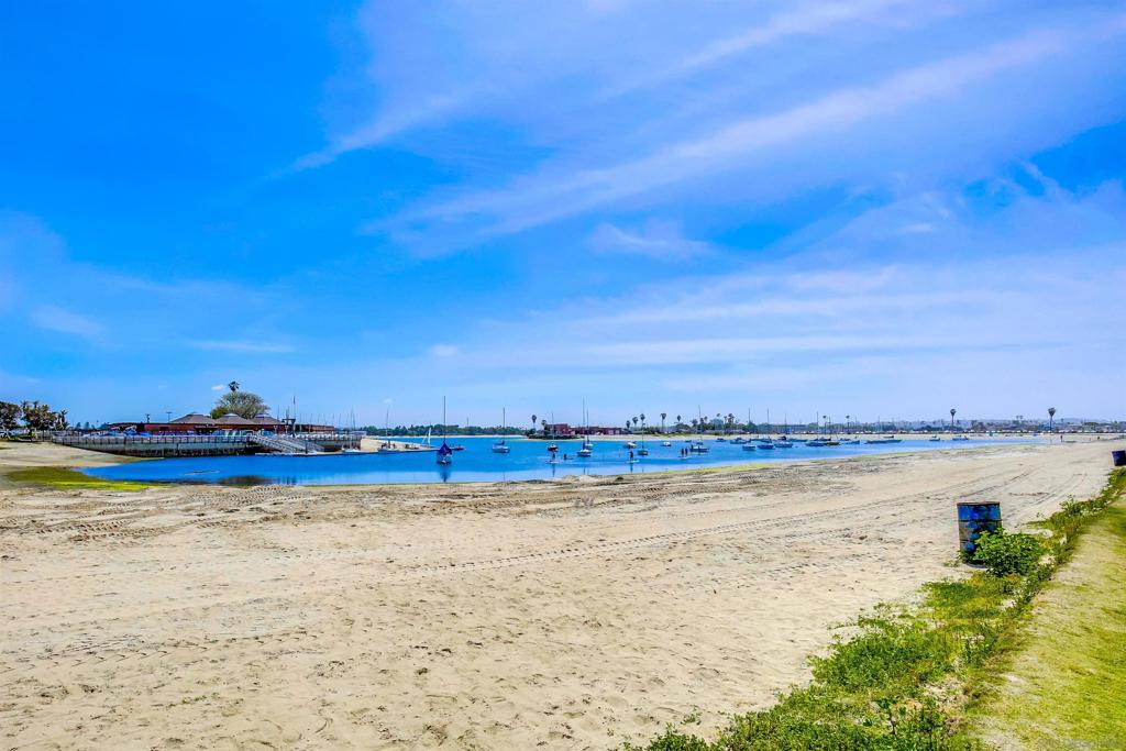 Mission Beach - Residential Income