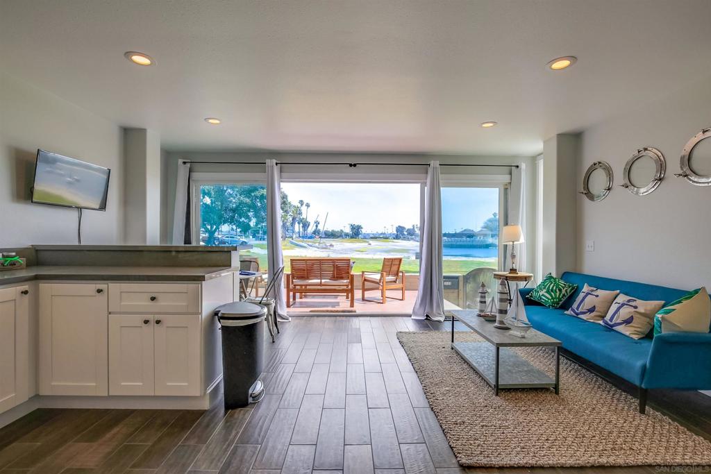 Mission Beach - Residential Income