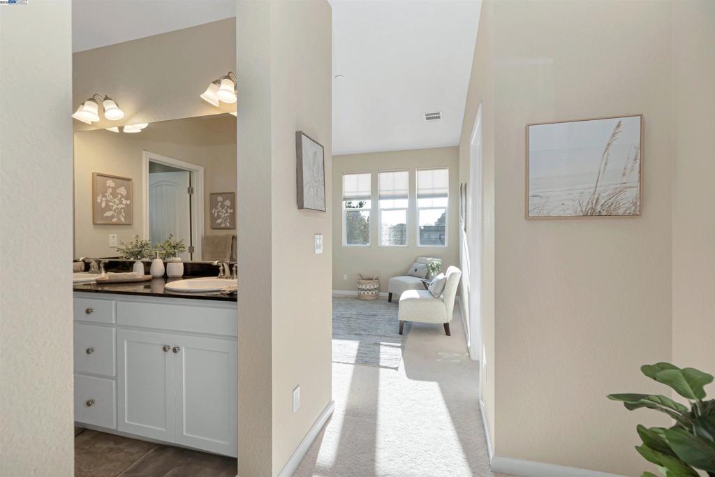 HAYWARD - Residential