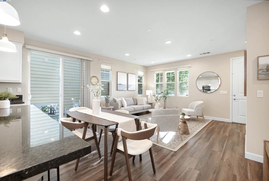 HAYWARD - Residential