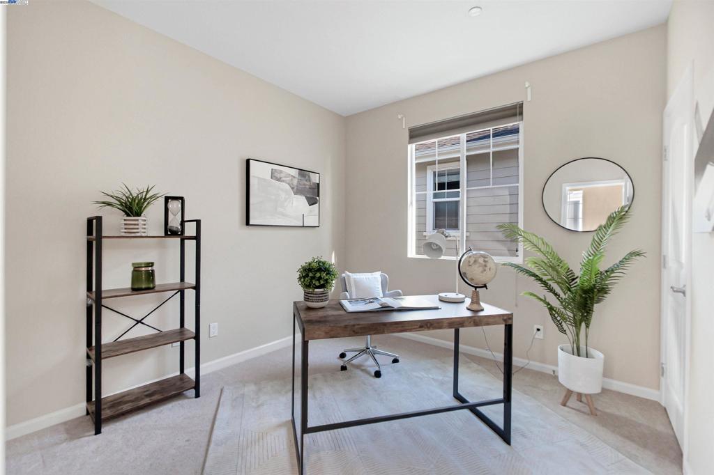 HAYWARD - Residential