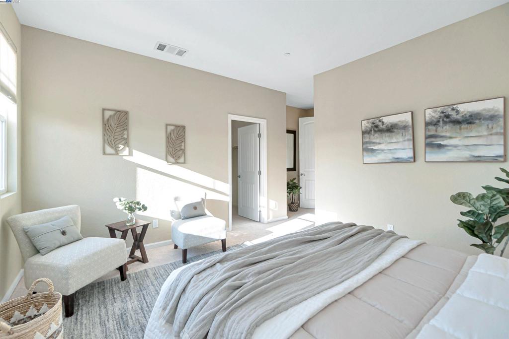 HAYWARD - Residential