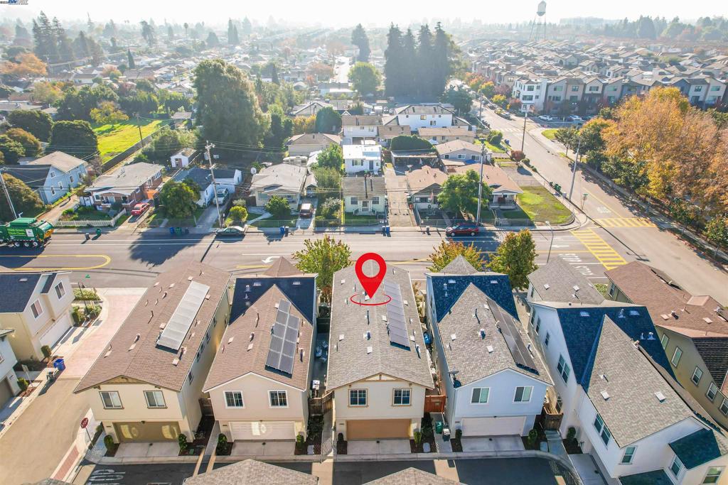 HAYWARD - Residential