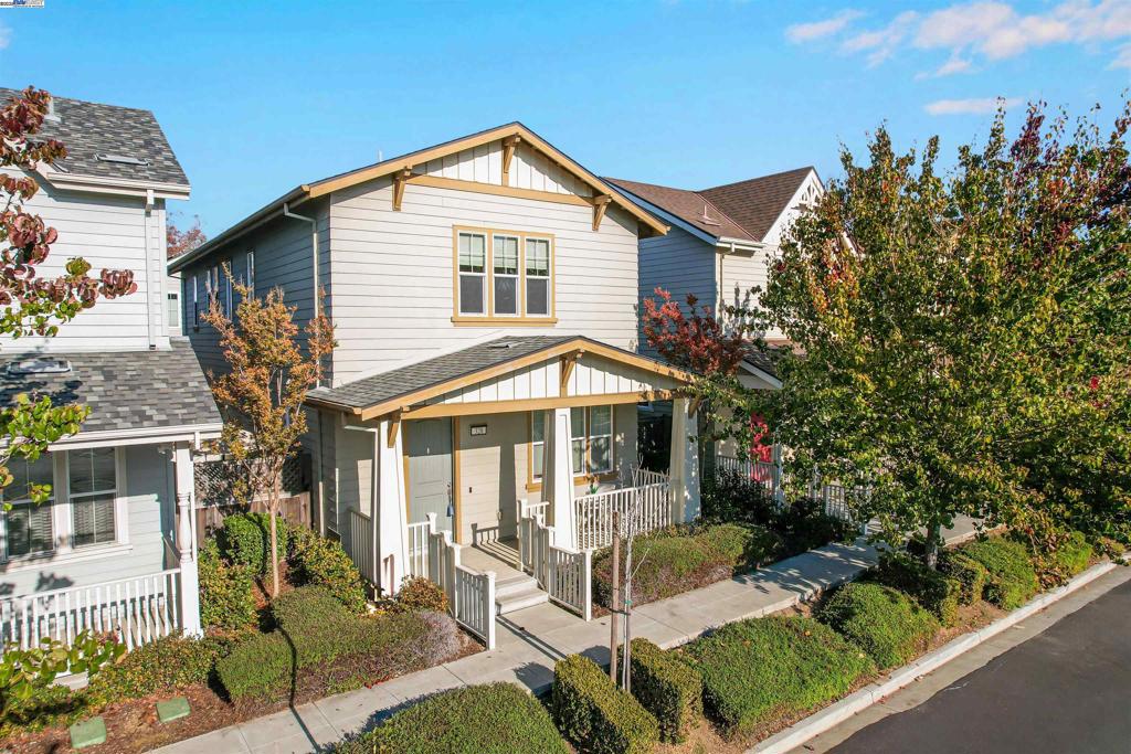 HAYWARD - Residential