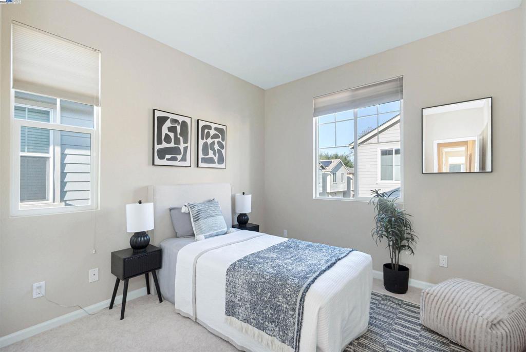 HAYWARD - Residential