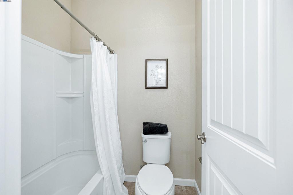 HAYWARD - Residential