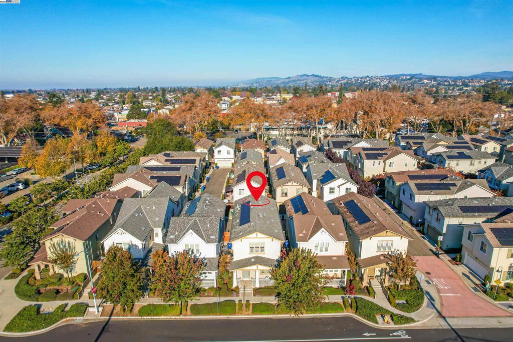 HAYWARD - Residential