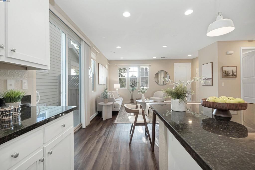 HAYWARD - Residential