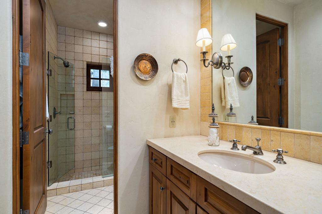 Enclave Mountain Est - Residential