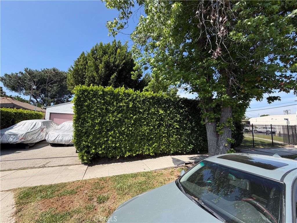 Photo of 6257 Colfax Ave, North Hollywood, CA 91606 (MLS # PW26080997)