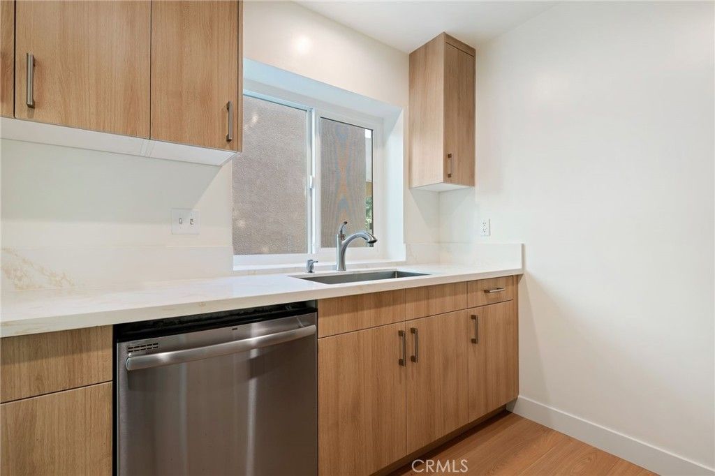 Photo of 10911 Bluffside Drive #23, Studio City, CA 91604 (MLS # SR26123545)