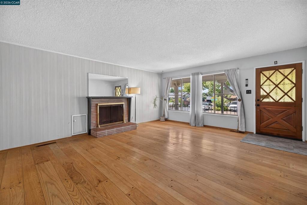 105 W 15Th St