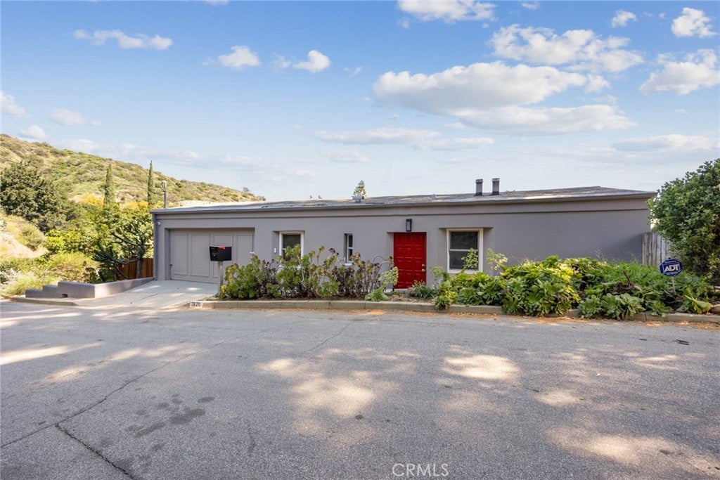 1620 Ina Drive