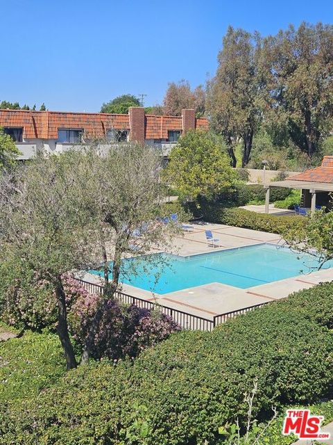 Photo of 27912 Ridgecove Court, Rancho Palos Verdes, CA 90275 (MLS # 26670743)