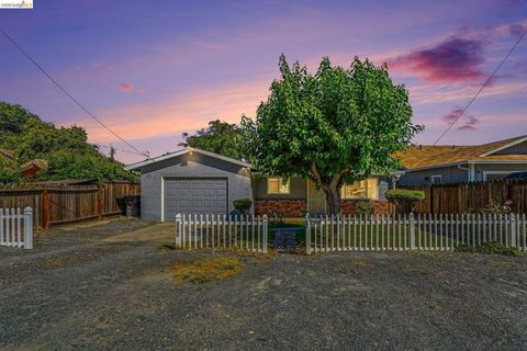 Photo of 3193 Hosie Ave AVE, Byron, CA 94514 (MLS # 41135964)