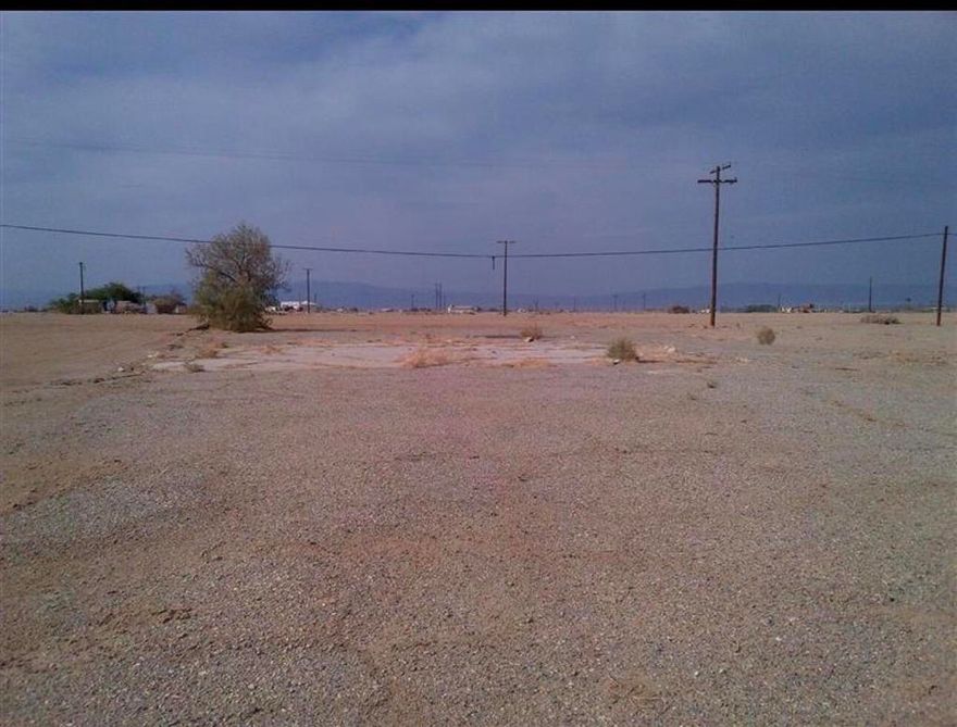 COMMERCIAL LOT  located in Salton City, adjacent to 2094 Have Dr. Both lots are available for sale. property is located just down from West Shores Chamber of Commerce, market/post office. less than a mile away from Chevron/ Salton City Travel Plaza.