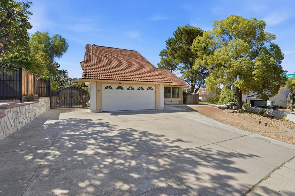 3694 Lucas Drive