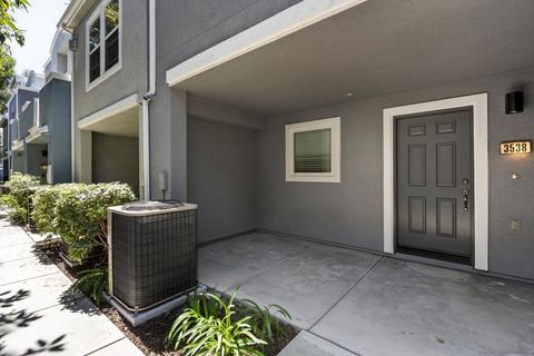 Photo of 3538 Shoreline Bluff Lane Ln, San Diego, CA 92110 (MLS # 260009629SD)