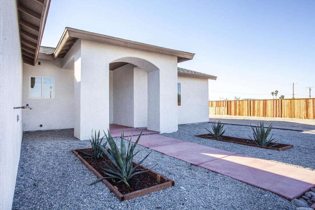 Vista Del Mar - Residential