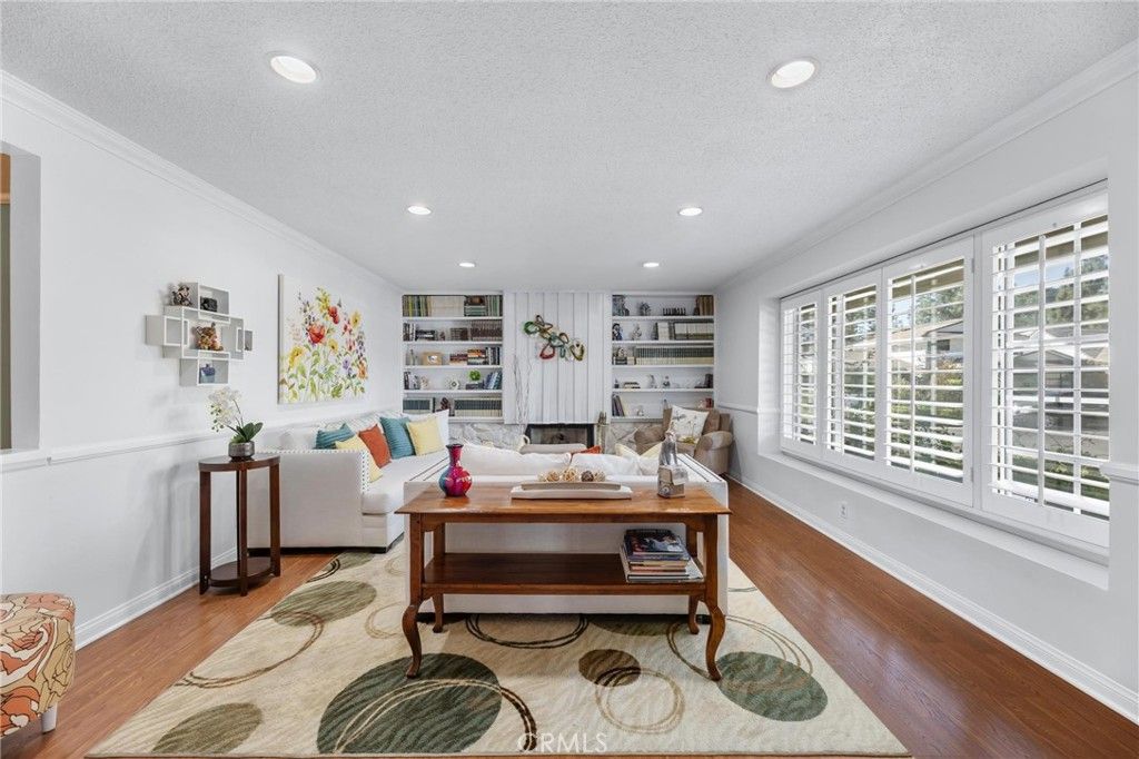 Photo of 10800 Bismarck Avenue, Porter Ranch, CA 91326 (MLS # SR25248342)