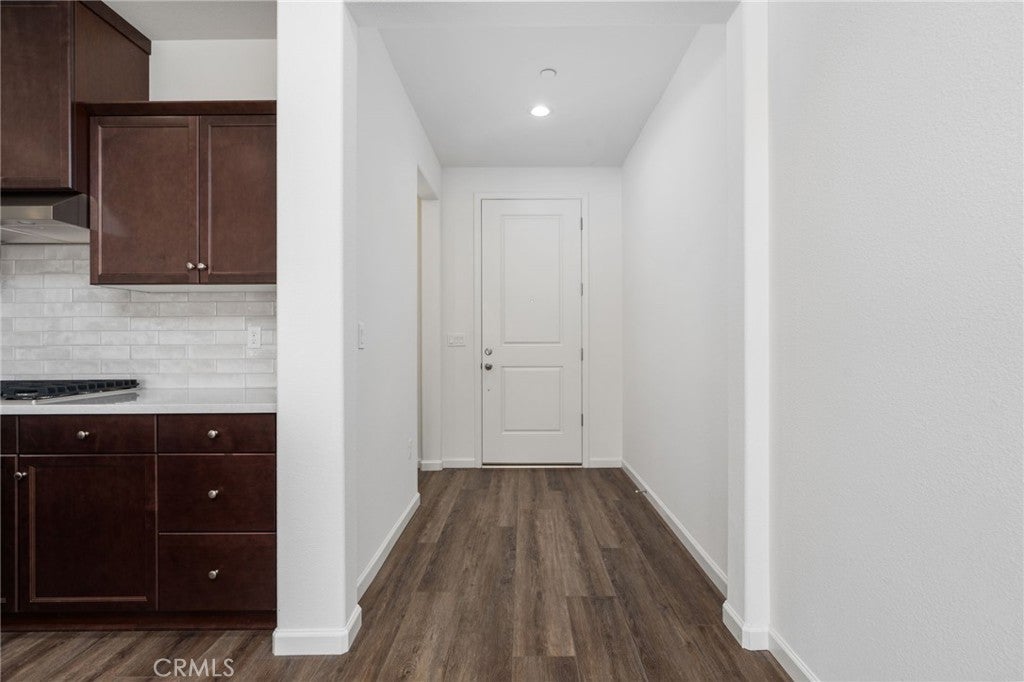 1189 Magnolia Court W