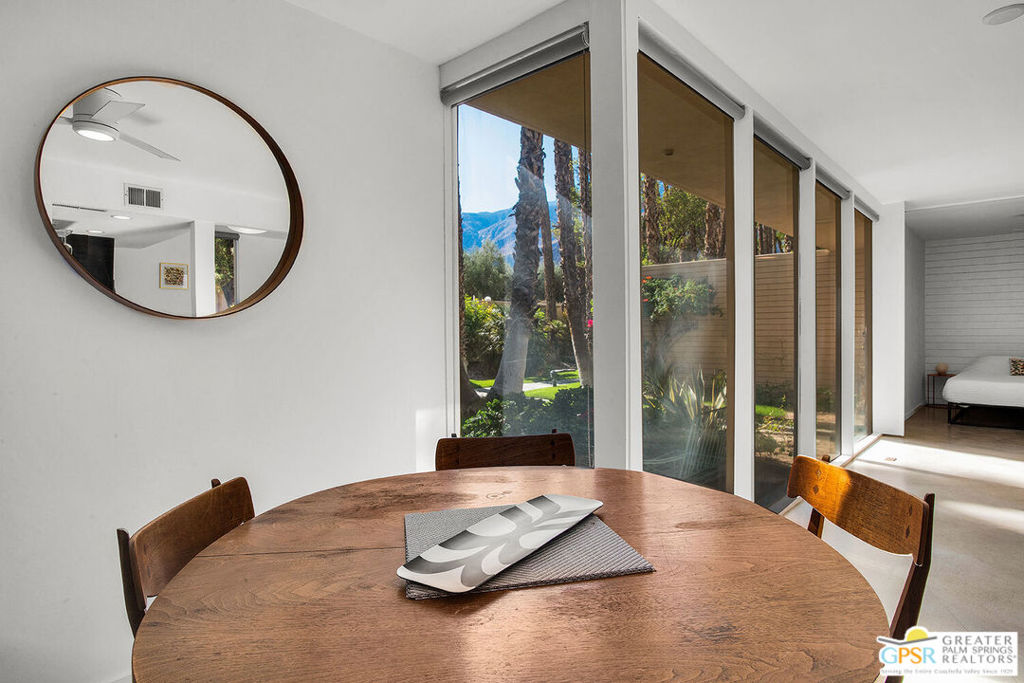 Racquet Club Garden Villas - Residential