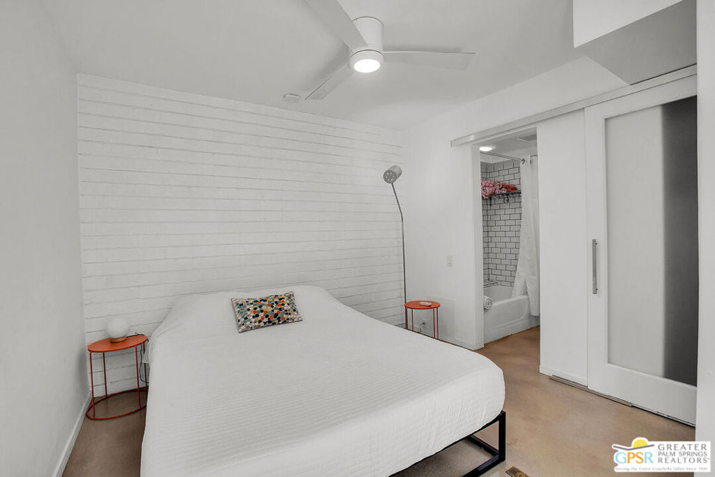 Racquet Club Garden Villas - Residential