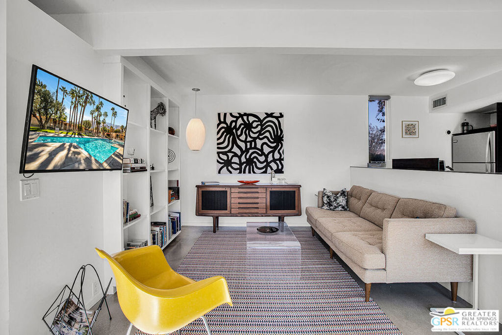 Racquet Club Garden Villas - Residential