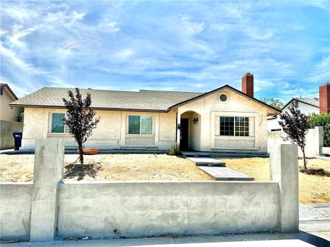 Photo of 1108 E Lancaster BLVD, Lancaster, CA 93535 (MLS # SR26183340)