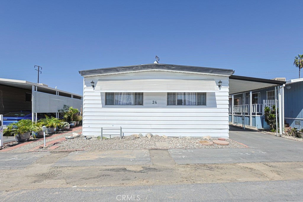 15621 Beach 24