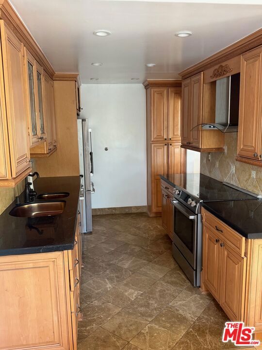 914 Lincoln Boulevard 301