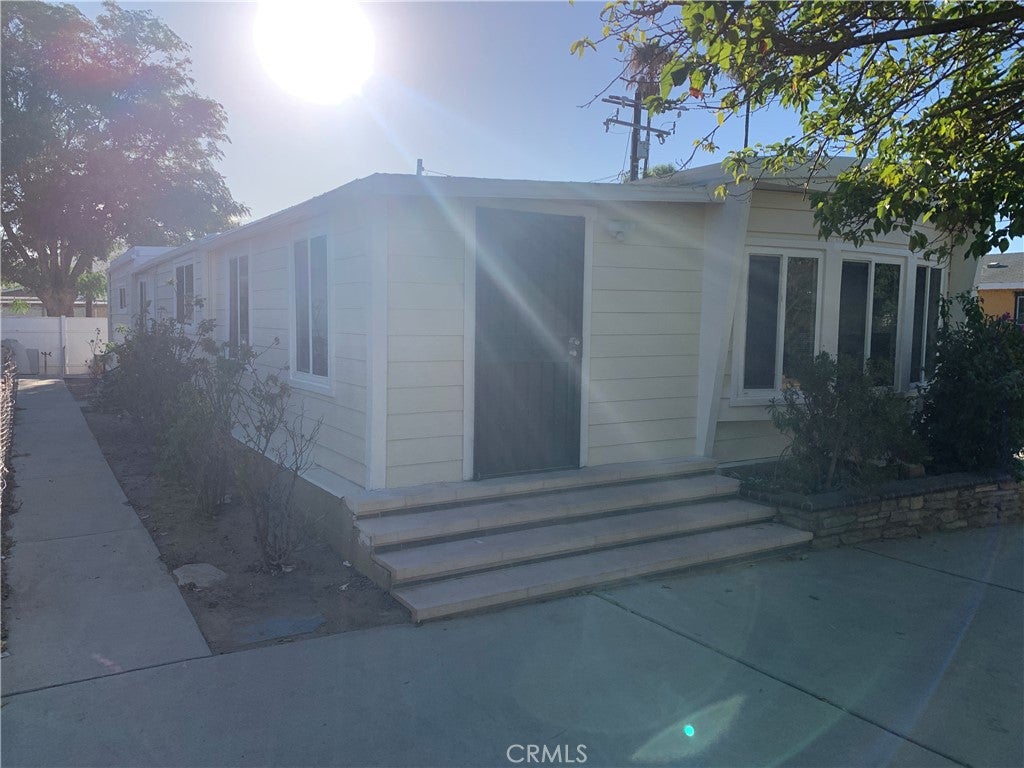 25814 Homeland Avenue