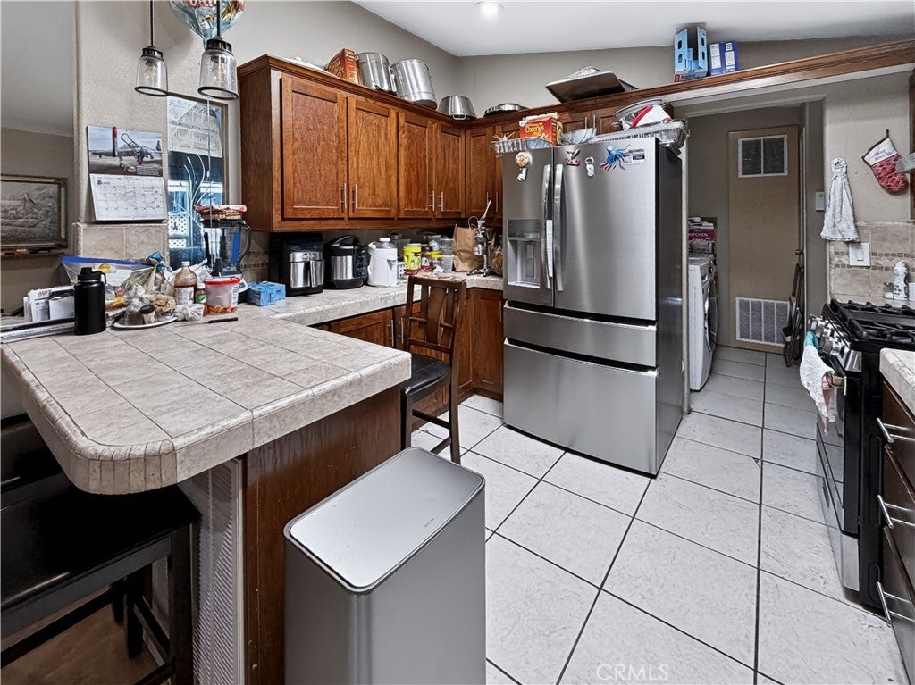 10965 Glenoaks 39