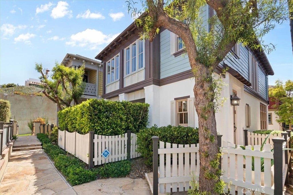 2534 Bungalow Place