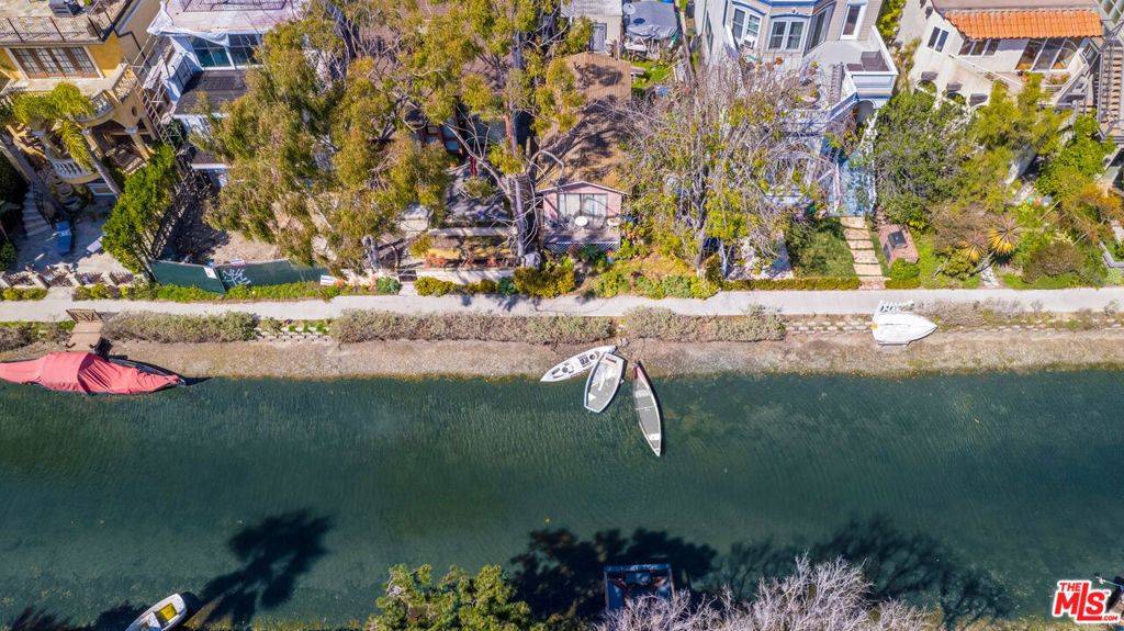 Photo of 415 Sherman Canal, Venice, CA 90291 (MLS # 25505299)