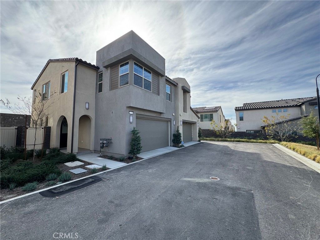 Photo of 15959 Sparrow Court, Fontana, CA 92336 (MLS # IV25267778)
