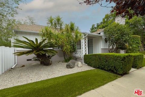 Photo of 12222 Tennessee Avenue, Los Angeles, CA 90064 (MLS # 26992343)