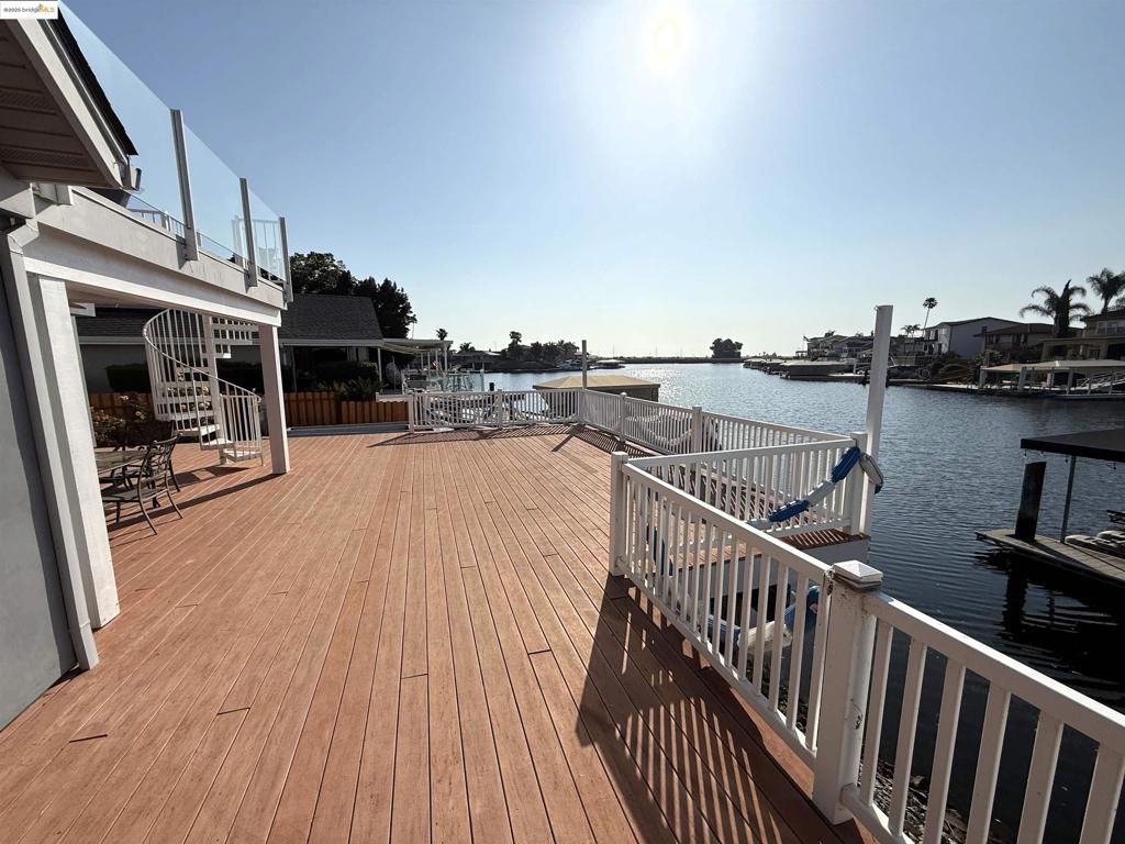 DELTA WATERFRONT ACCESS - Residential