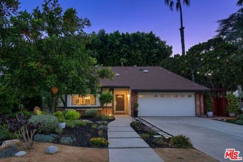 Photo of 5259 Vesper Avenue, Sherman Oaks, CA 91411 (MLS # 26831729)