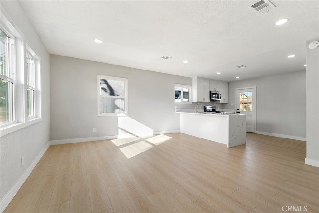 416 S Bedford