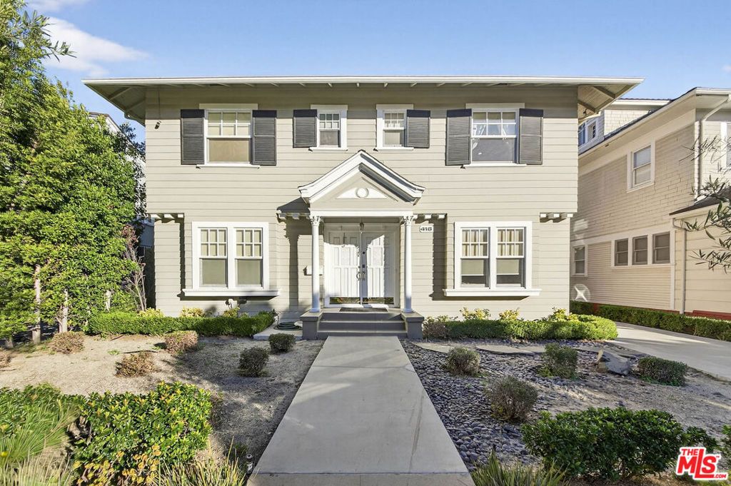 Photo of 416 S Van Ness Avenue, Los Angeles, CA 90020 (MLS # 26639307)