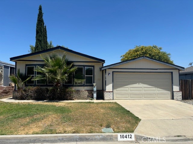 Welcome to this 1,392-square-foot home with 3 bedrooms and 2 bathrooms, perfectly located in Corona's sought-after Butterfield Estates.
This property is an excellent opportunity for anyone looking to create their ideal living space or make a smart investment. It's largely move-in ready, needing just a touch of paint and your personal flair to make it shine.
You'll love the convenient location, offering easy access to local favorites like Glen Ivy Hot Springs and the charming Tom's Farms. The Butterfield Estates community is a major highlight, boasting an impressive array of amenities including tennis courts, basketball courts, a refreshing pool, a relaxing spa, and more—all for an incredibly low HOA fee.
This is a true chance to own an easy-to-maintain home in a desirable neighborhood, ready for you to customize to your exact wishes. Professional photos coming soon.