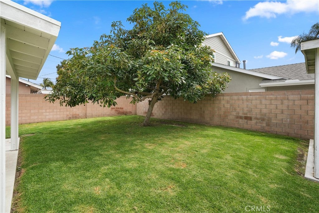 19562 Windward Lane, Huntington Beach CA 92646 - Photo 10