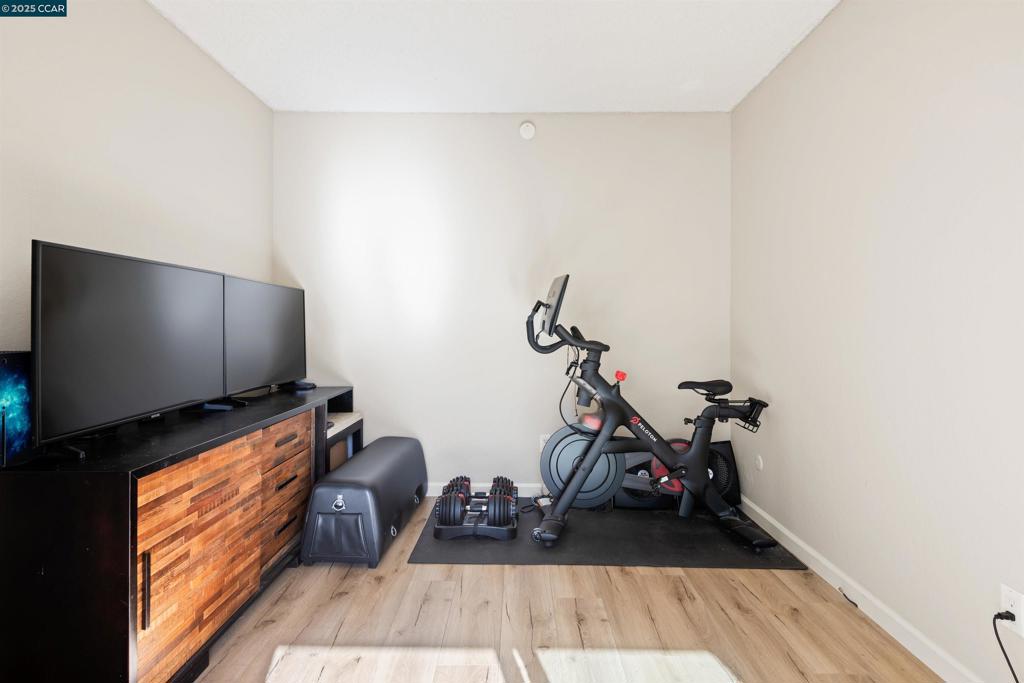 CREEKSIDE PARK - Residential