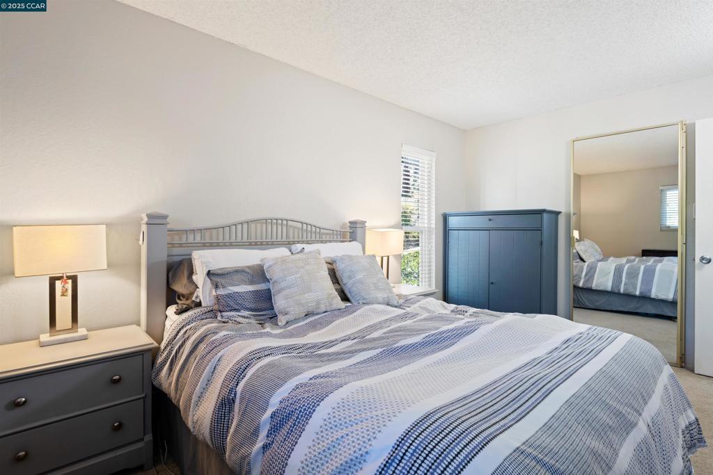 CREEKSIDE PARK - Residential