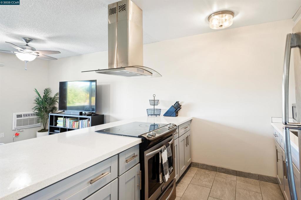 CREEKSIDE PARK - Residential