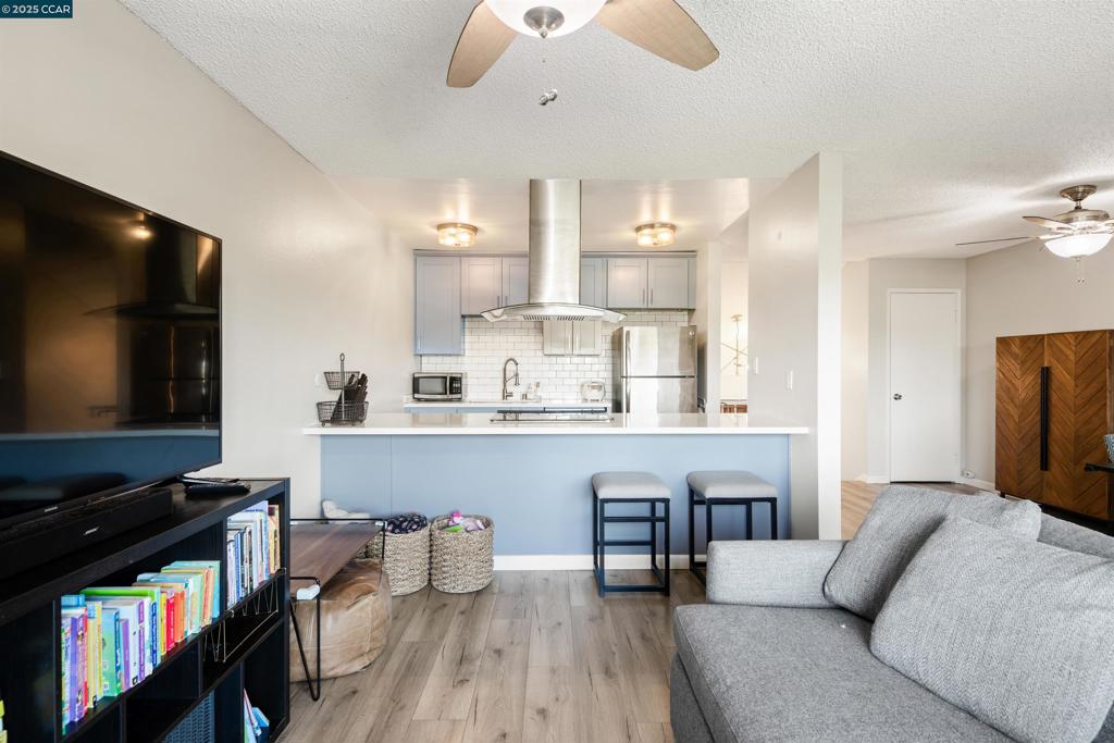 CREEKSIDE PARK - Residential