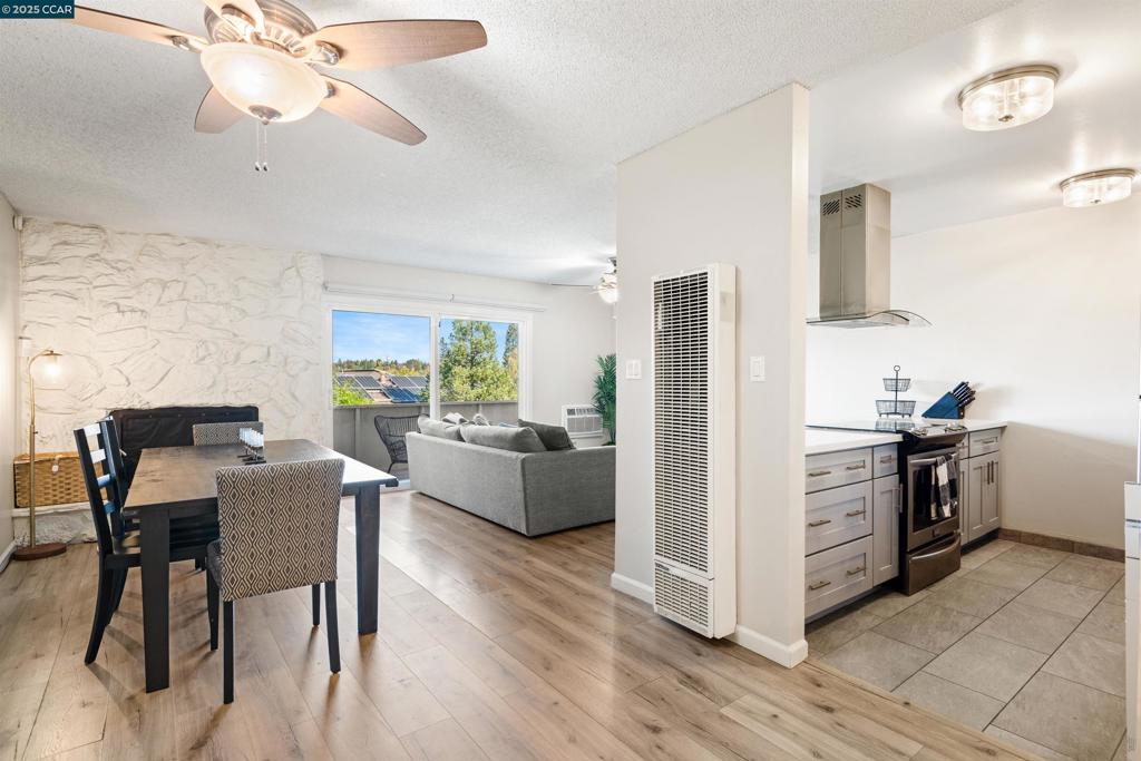 CREEKSIDE PARK - Residential